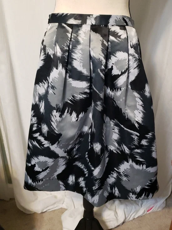 Michael Kors Skirt 8 - Picture 3 of 16